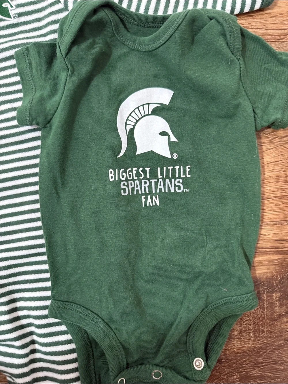 Set Michigan State Baby Bodysuit & Footed pajamas green and white size 3M & 6-9m